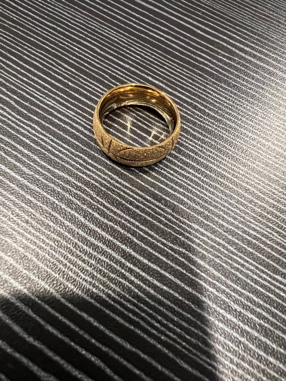 Gold Tone Textured Glitter Wide Band Ring Size 7 NIP